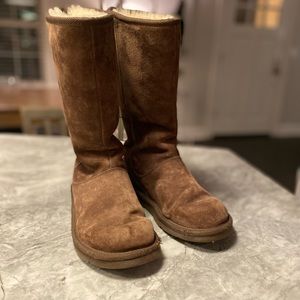 UGGS — classic tall boots in rich brown - great condition!